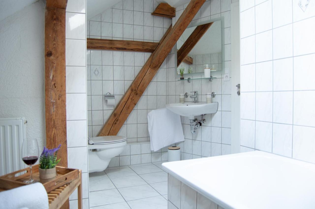 Wellness Mitten In Der Wasserfallstadt Triberg Triberg im Schwarzwald Exterior photo